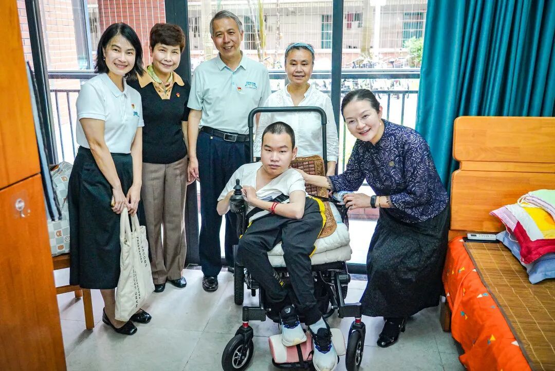 云南轮椅少年周熠(高考总计638分)考入中山大学!报到当天,学校为他安排会诊 云南轮椅少年周熠(高考总计638分)考入中山大学!报到当天,学校为他安排会诊