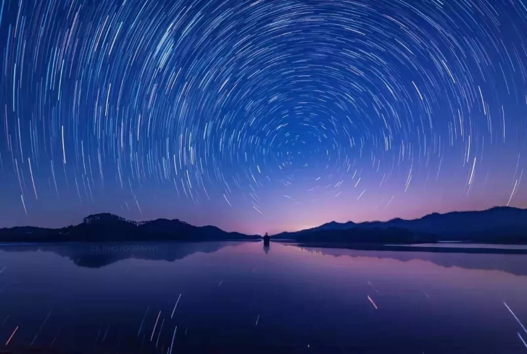 台山观星摄影:锴撒kitey (上图) 原向伟(下图)广西壮族自治区桂林市