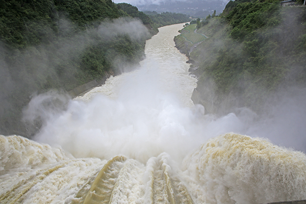 三江口水电站迎来今年最大入库洪峰