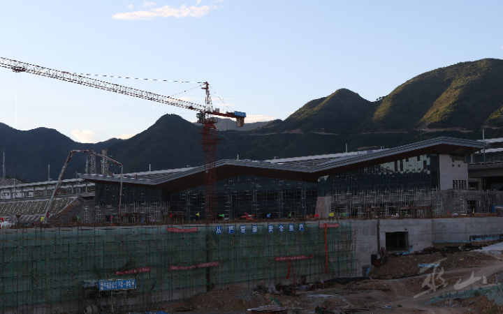 郑万高铁巫山站站前广场建得咋样了?去看看