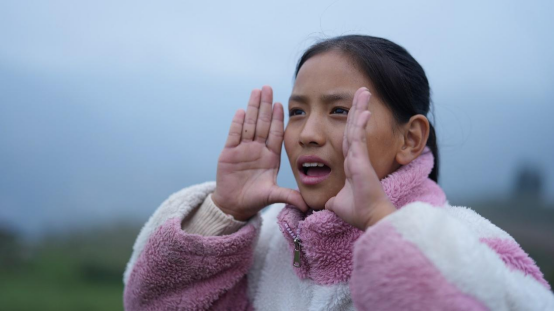 南风窗专题：希沃公益行在大凉山，点燃乡村女童的小小梦想