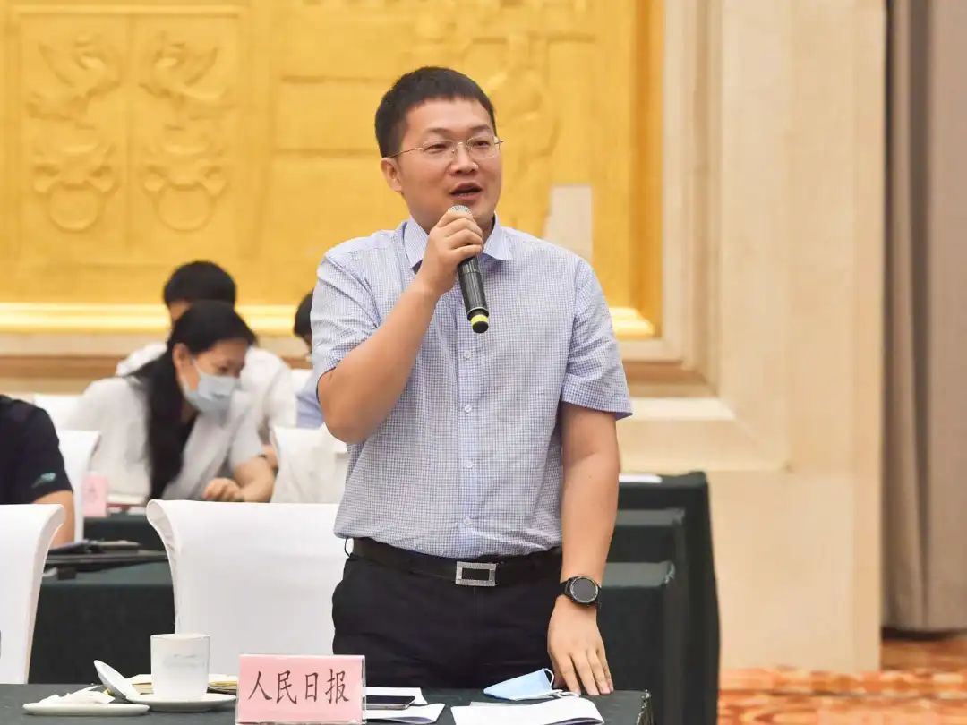 网信山东|谈工作思路、谈舆情面对、谈乡村振兴…新任山东省长李干杰媒体见面会，态度鲜明，干货满满