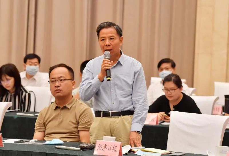 网信山东|谈工作思路、谈舆情面对、谈乡村振兴…新任山东省长李干杰媒体见面会，态度鲜明，干货满满