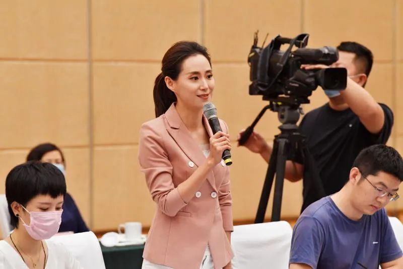 网信山东|谈工作思路、谈舆情面对、谈乡村振兴…新任山东省长李干杰媒体见面会，态度鲜明，干货满满