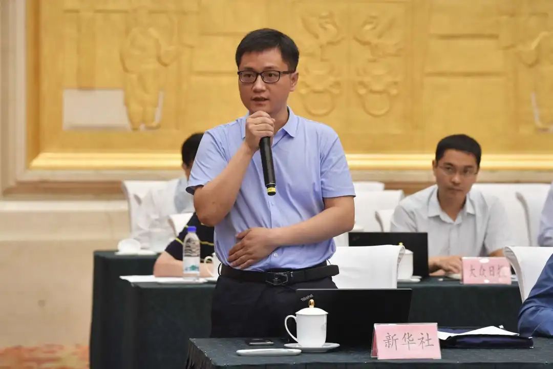 网信山东|谈工作思路、谈舆情面对、谈乡村振兴…新任山东省长李干杰媒体见面会，态度鲜明，干货满满