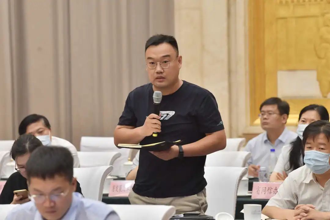 网信山东|谈工作思路、谈舆情面对、谈乡村振兴…新任山东省长李干杰媒体见面会，态度鲜明，干货满满