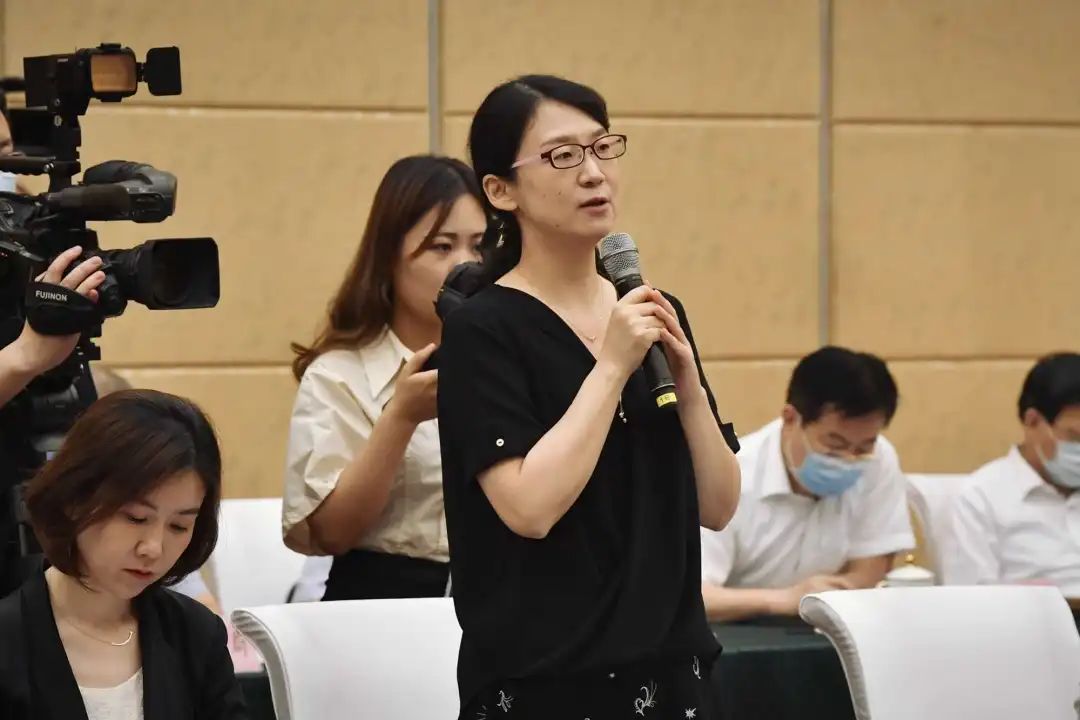 网信山东|谈工作思路、谈舆情面对、谈乡村振兴…新任山东省长李干杰媒体见面会，态度鲜明，干货满满