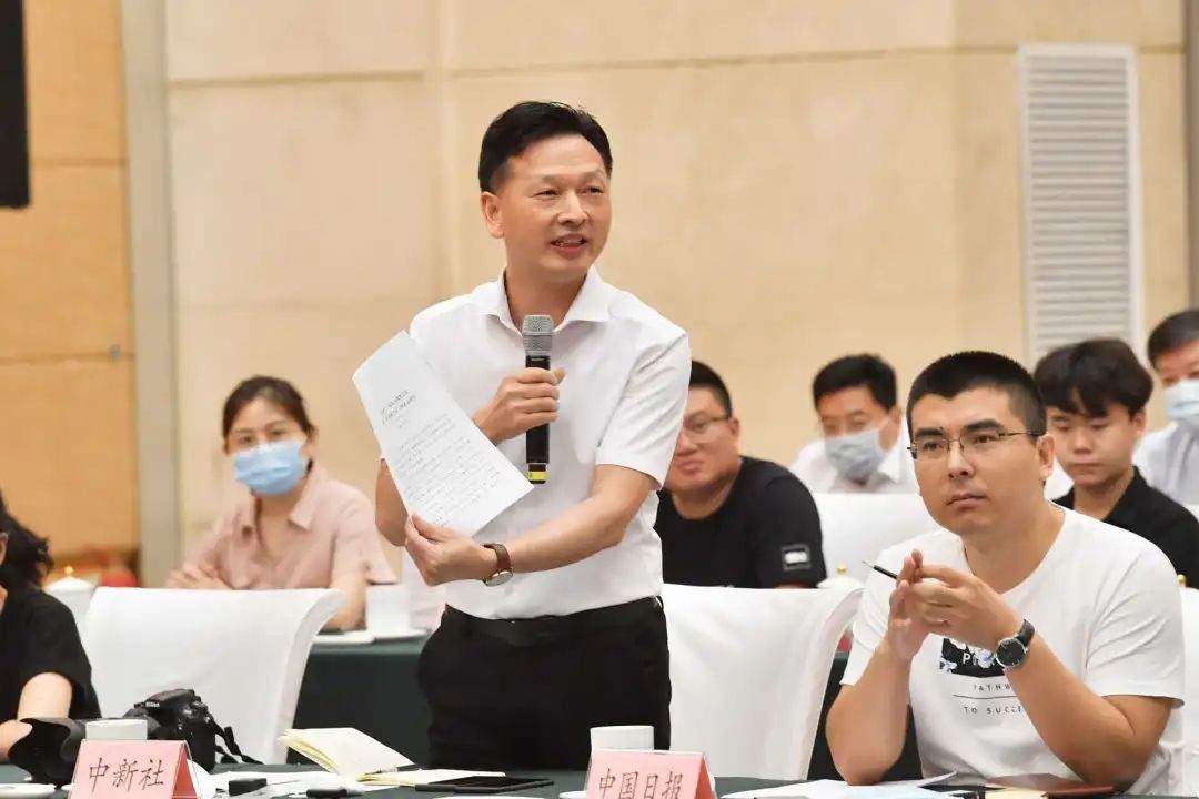 网信山东|谈工作思路、谈舆情面对、谈乡村振兴…新任山东省长李干杰媒体见面会，态度鲜明，干货满满