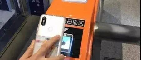 车上|连续18天,战“疫”在长途列车上!