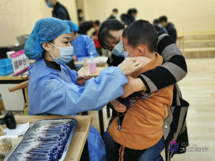 香国小学有序开展311岁儿童新冠疫苗接种工作