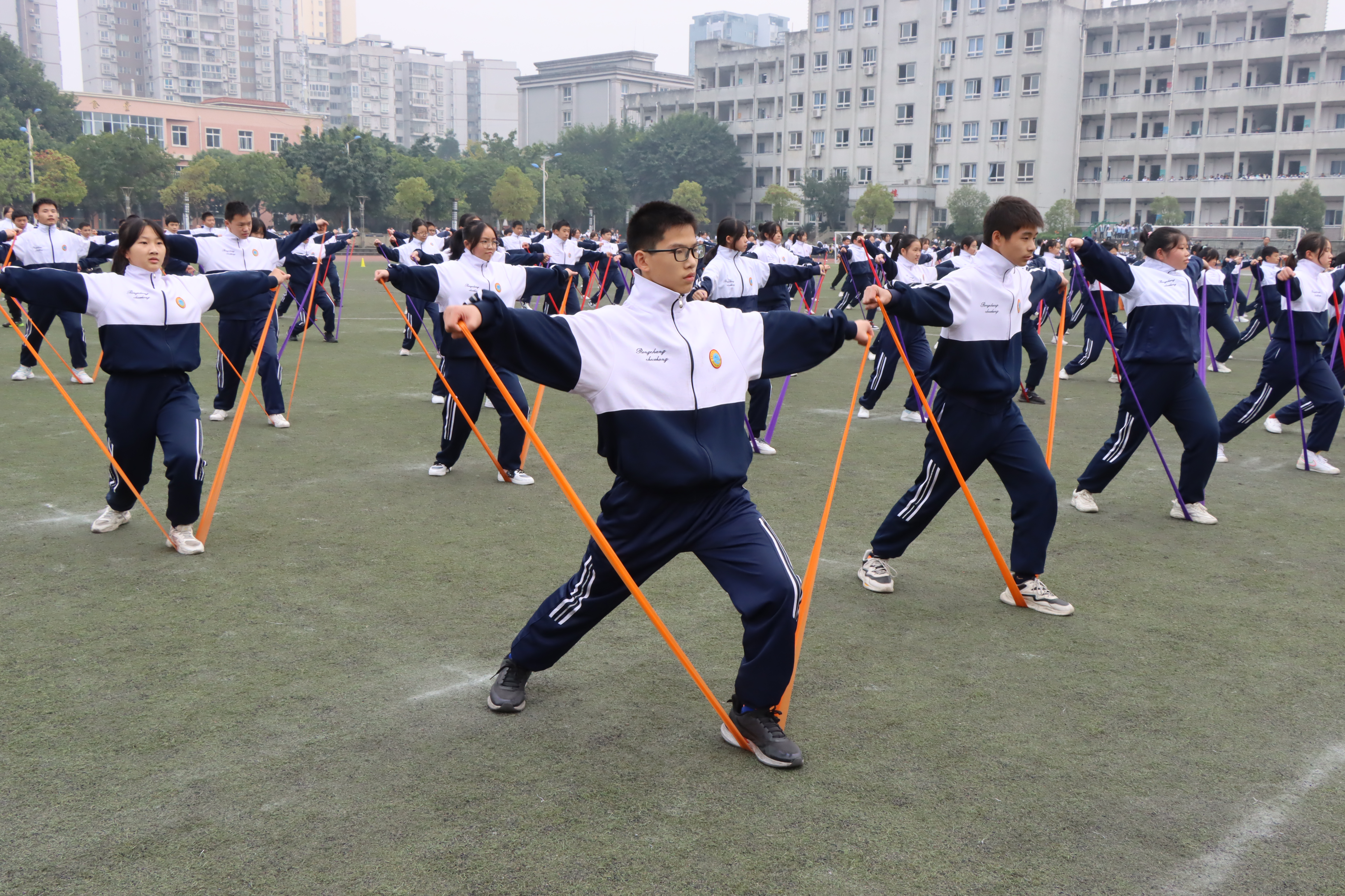 荣昌初级中学张本琼图片