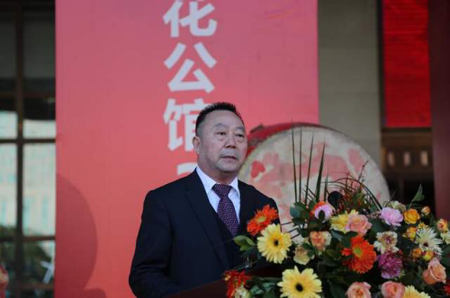 中乐百花置业有限公司董事长薛建设致辞中乐百花公馆3期总经理在仪式