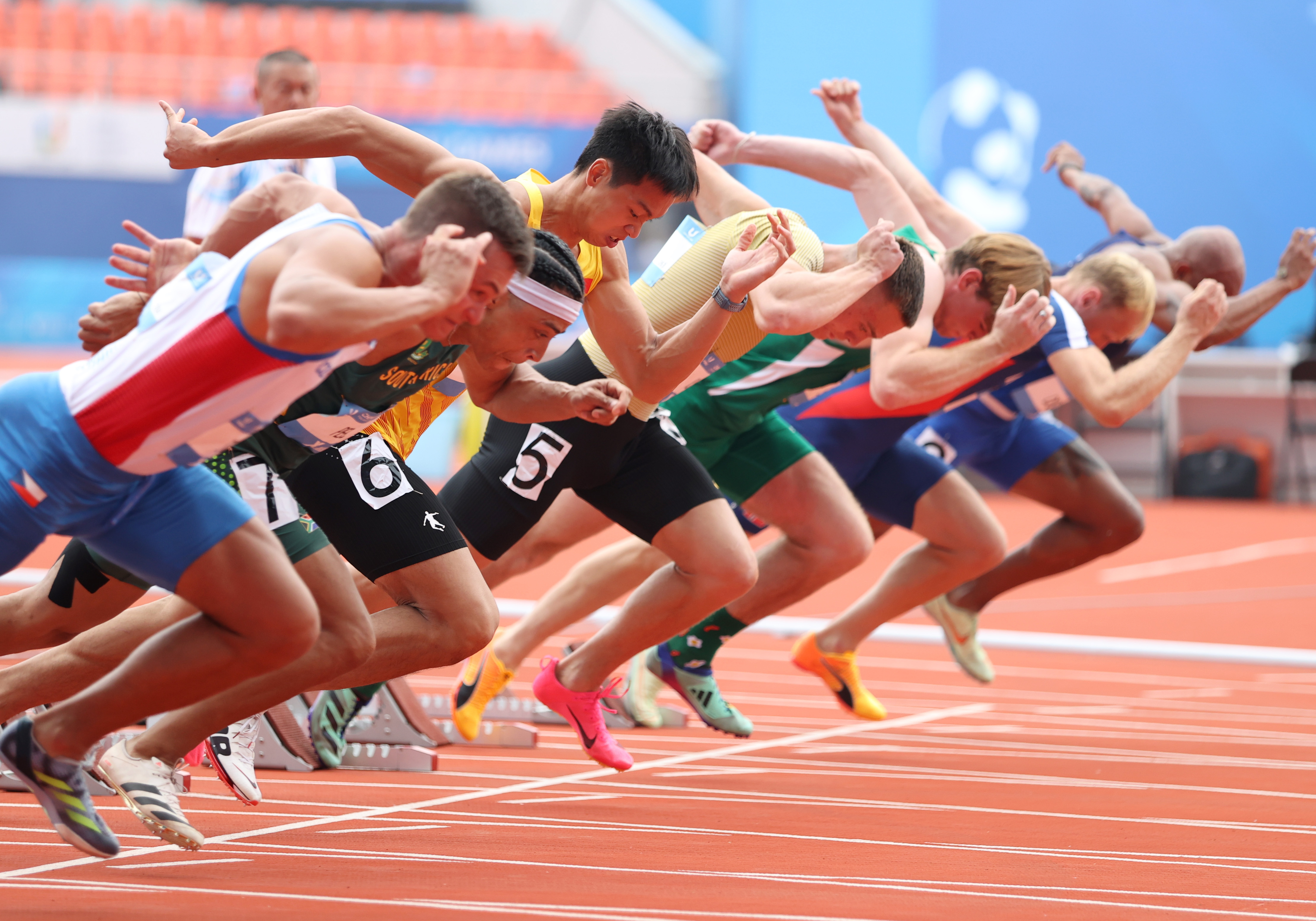 成都大运会青春风采绽放蓉城写在成都大运会赛程过半之际