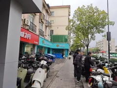 新国标电动车上线遭吐槽，“带不了娃、没地儿放东西”