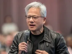 黄仁勋：明年英伟达芯片销量将翻倍