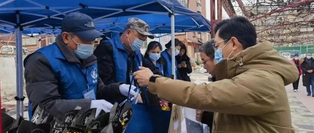 “回归自然、情寄沧海”烟台市组织开展第十届公益海葬活动