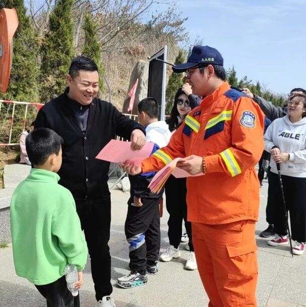 文明祭扫 让清明更“清明”