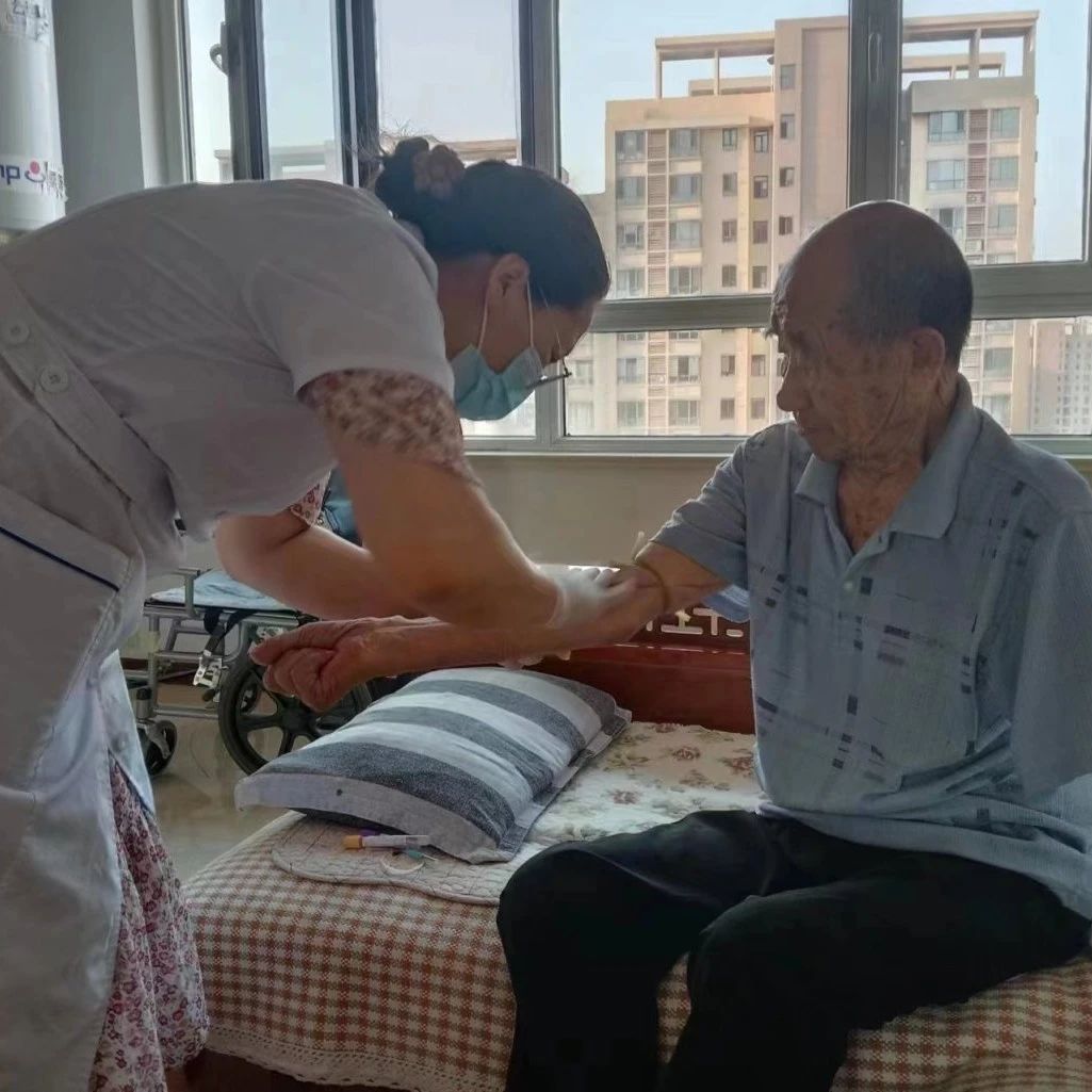 烟台高新区：家庭医生上门服务  居家安老有“医”靠