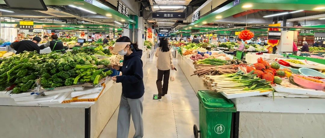 备货充足！芝罘区蔚蓝农贸市场全方位保障“五一”