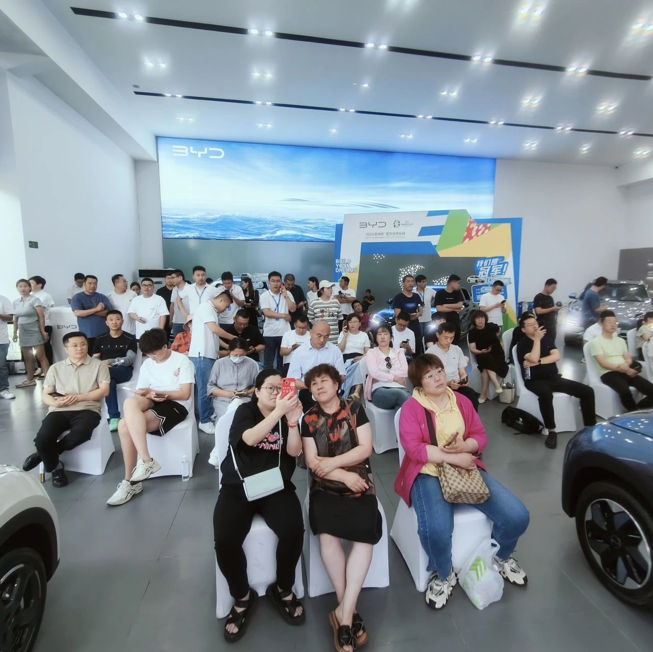 政策加力，“以旧换新”激发汽车消费潜力持续释放