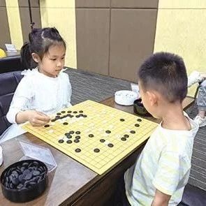 幼儿围棋“大王战”收枰