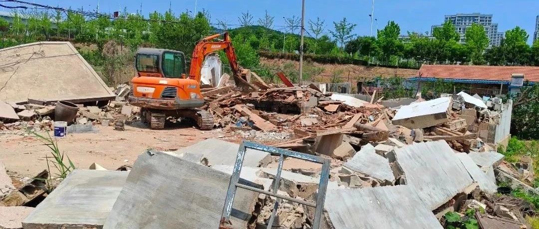 【强力推进拆违治乱 全面提升城市品质】拆违高压态势不减 莱山重点区域攻坚显成效