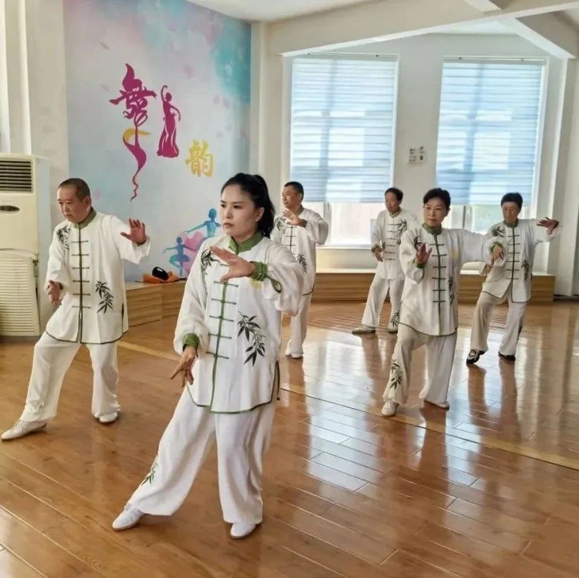 “文能提笔写春秋，武能太极八段锦！”“全龄高手”在莱州这个社区集结！