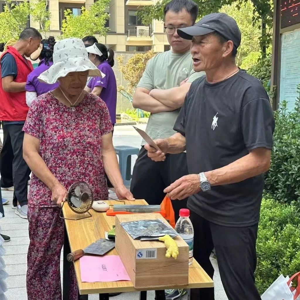 烟台高新区海博社区举办幸福集市活动