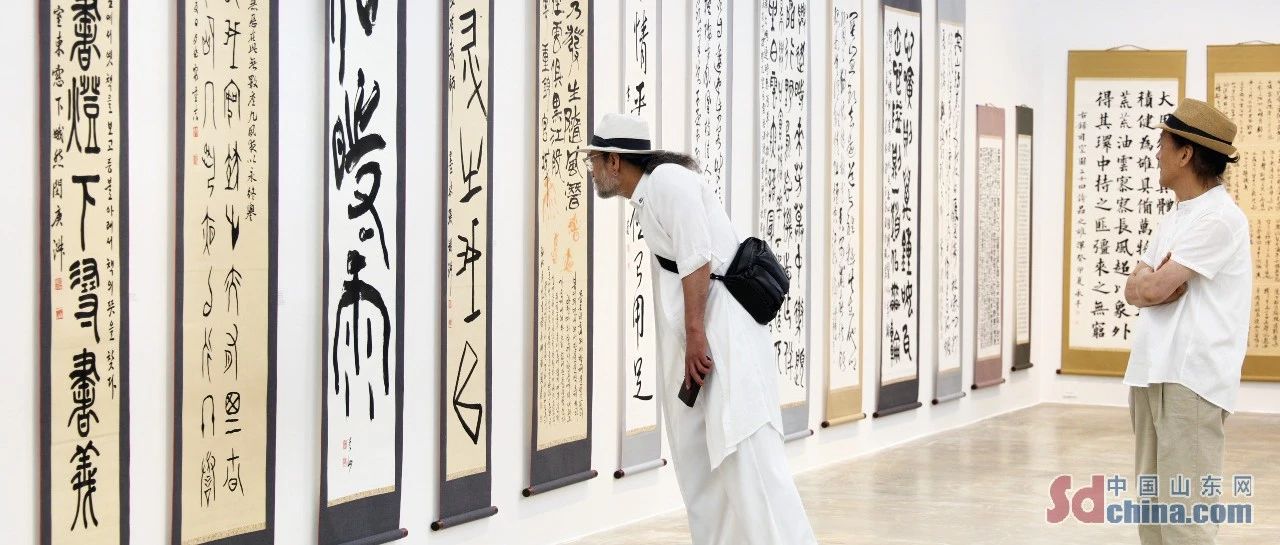 烟台高新区书法家作品亮相“自在烟台”中韩书法作品展 以笔墨为桥共谱文化共鸣