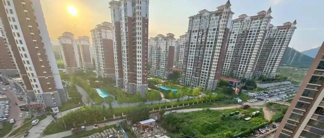 莱山区虎山路最后一处违建被依法拆除 10余年的“断头路”打通了！