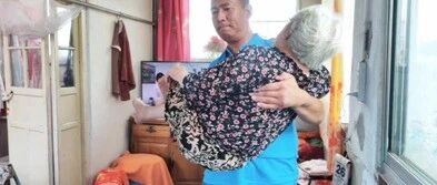 一门之隔到一呼即应，莱山温情叩开千扇“心门”