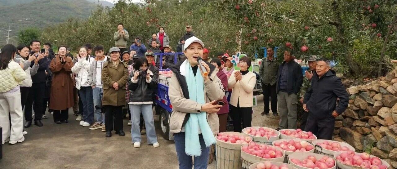 《放歌中国》文艺轻骑兵走进栖霞肖家夼村