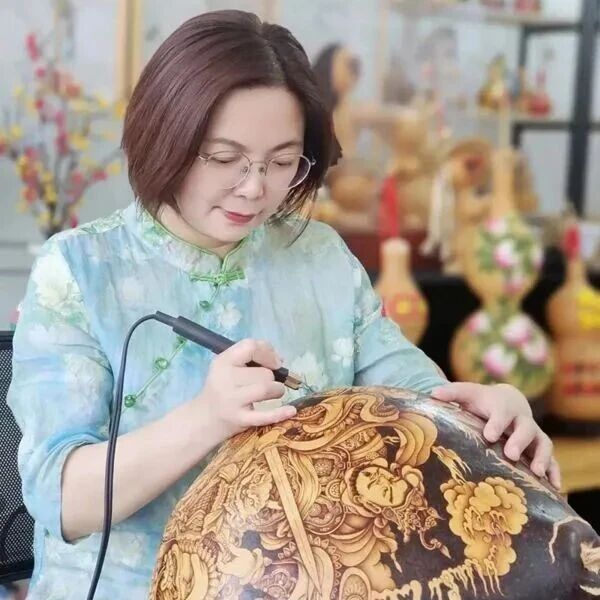 非遗进景区 | 金镇葫芦烙画：铁笔生花，传承非遗技艺