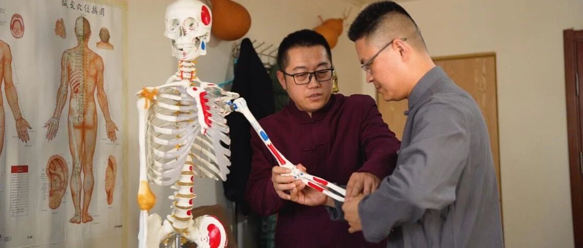 文化“两创”担使命 | 莱山守艺 筋骨的智慧 于氏整筋推拿的百年传承与当代回响