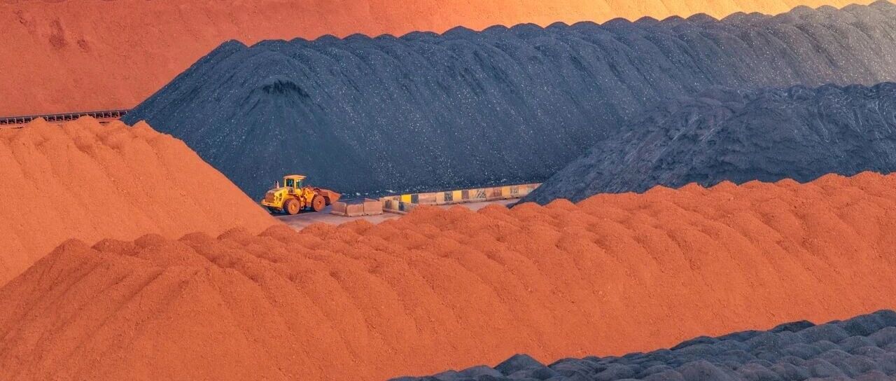 通江达海！“澳洲—烟台—南通”铁矿石多式联运通道开通 黄渤海新区枢纽能级再提升