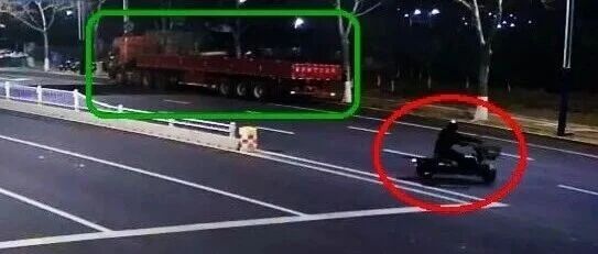 案发凌晨！被抓时还在打麻将……网友：真刑！