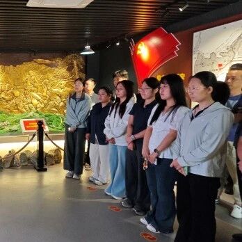 探寻红色金史 厚植国防情怀 | 招远市开展“国防教育进机关”活动
