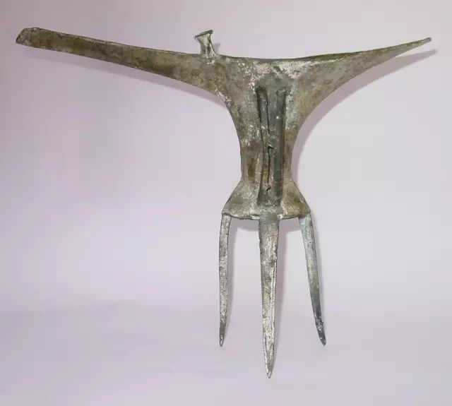 二里头出土的青铜爵